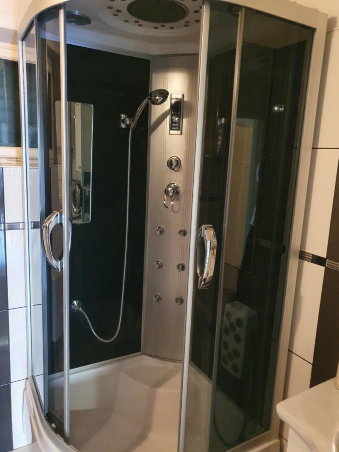Appartement Apartman Luka à Sinj Extérieur photo